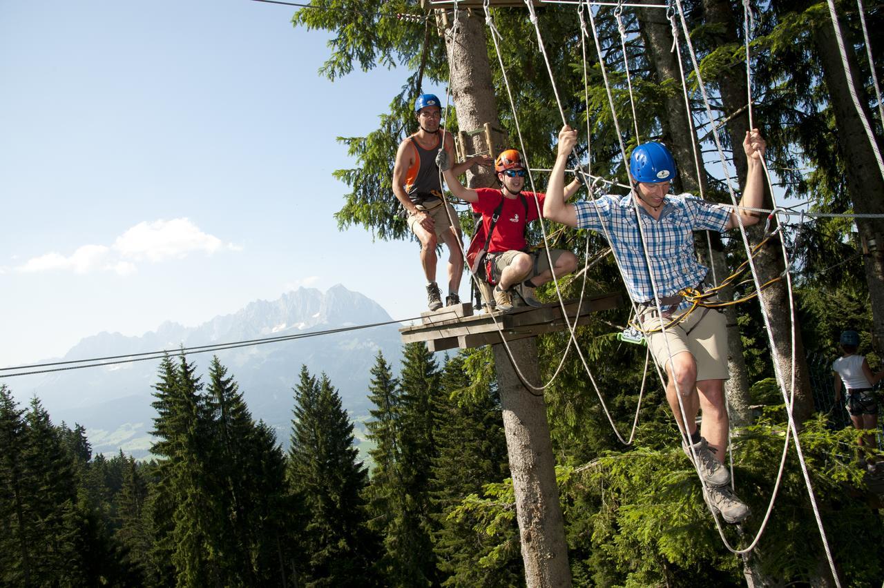 Cubo Sport & Art Hotel Sankt Johann in Tirol Exterior photo